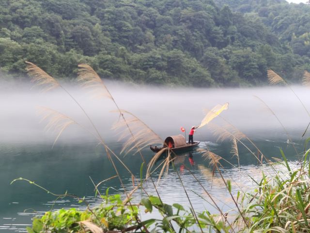 X12：潇湘之旅--岳阳、平江石牛寨国家地质公园、资兴东江湖、板梁古村、高椅岭、仰天湖草原、王仙岭 双卧9日 （10-15人）